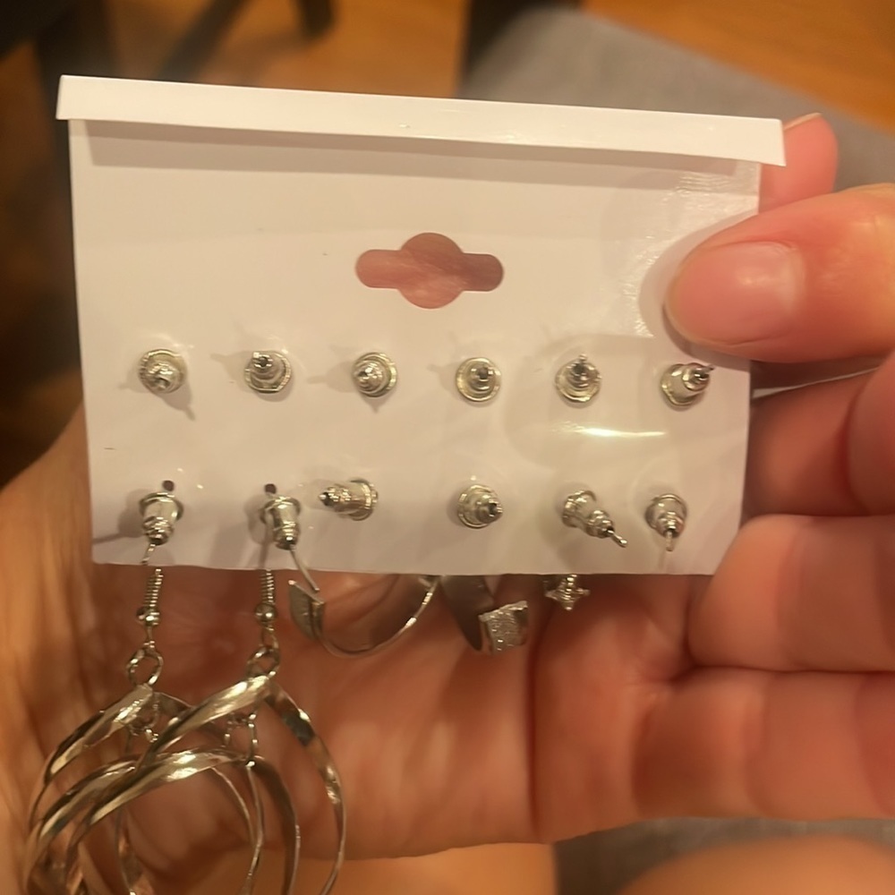 Earring set - Picture 6 of 7